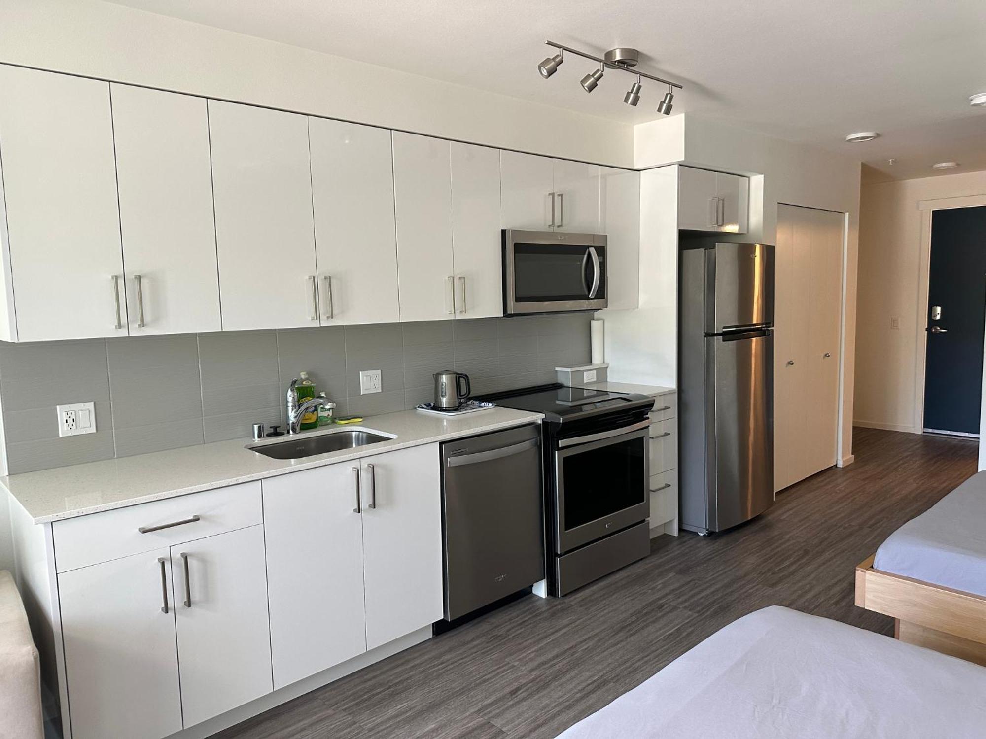 University Of Washington New Apartment Studio W/Kitchen And Balcony Σιάτλ Εξωτερικό φωτογραφία